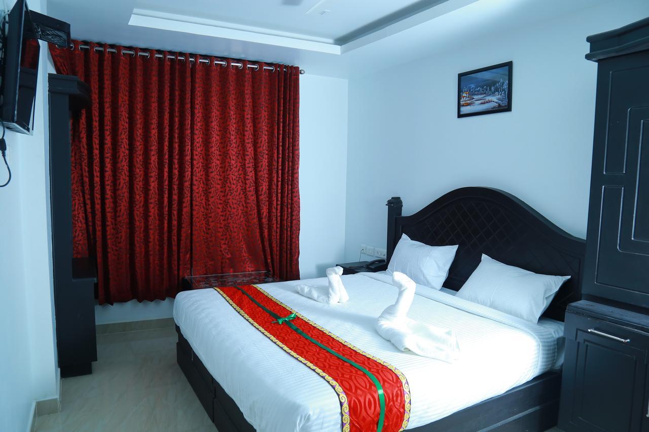 Hôtel Aarya Bhavan Residency à Malappuram Extérieur photo