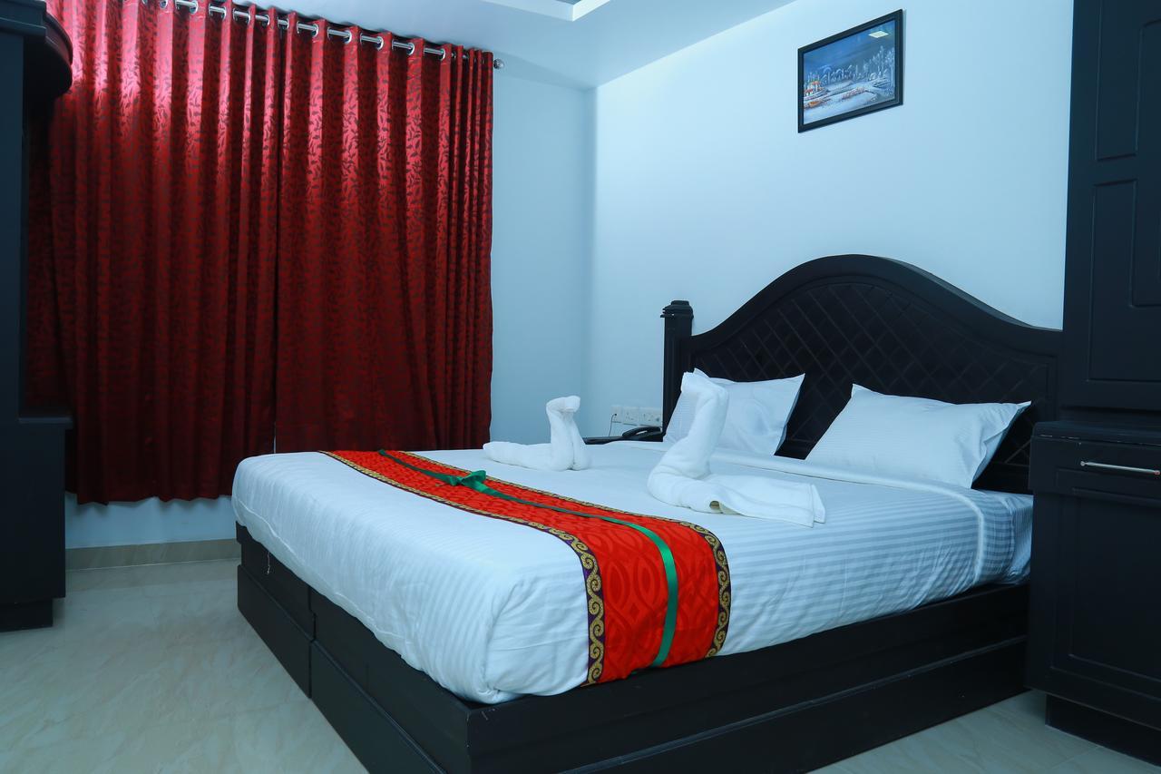 Hôtel Aarya Bhavan Residency à Malappuram Extérieur photo