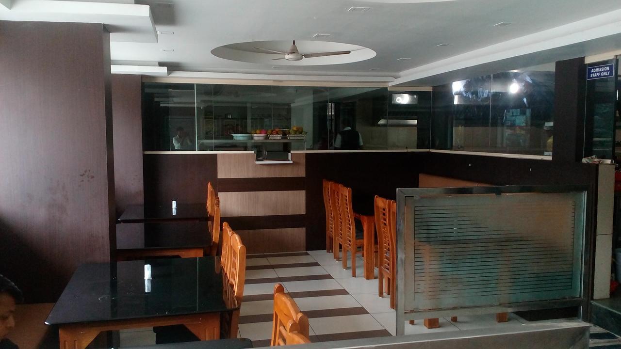 Hôtel Aarya Bhavan Residency à Malappuram Extérieur photo
